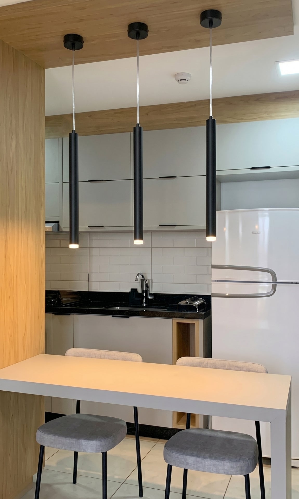 Luminária Pendente Led 5w Tubo Cilindro Preto 40cm 3000k