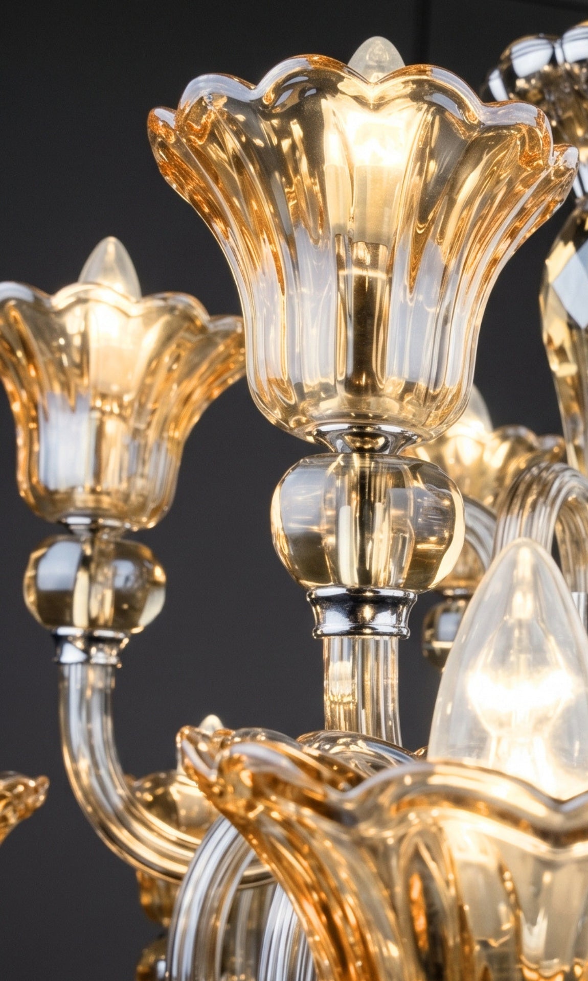 Lustre Candelabro De Cristal Luxuoso Ambar Com 15 Braços