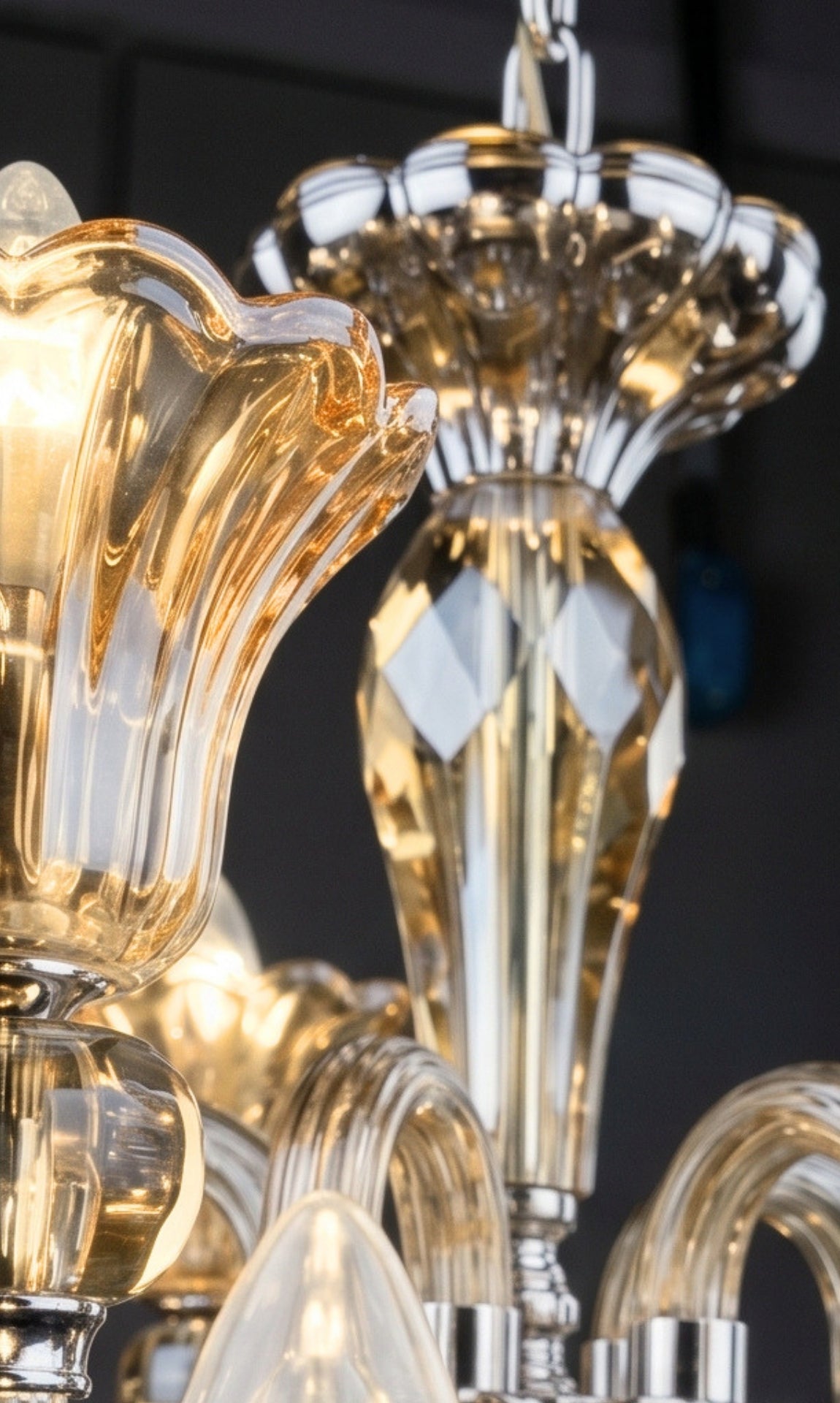 Lustre Candelabro De Cristal Luxuoso Ambar Com 15 Braços