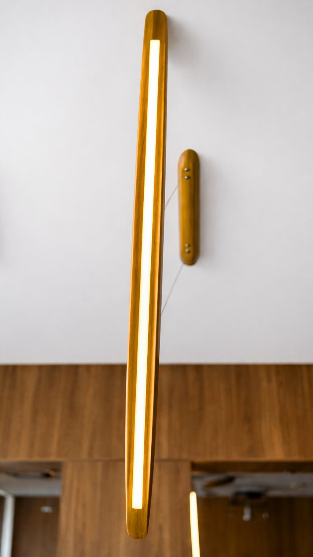 Lustre Pendente Linear Madeira 150cm LED 3000K Bivolt Albero Pienza