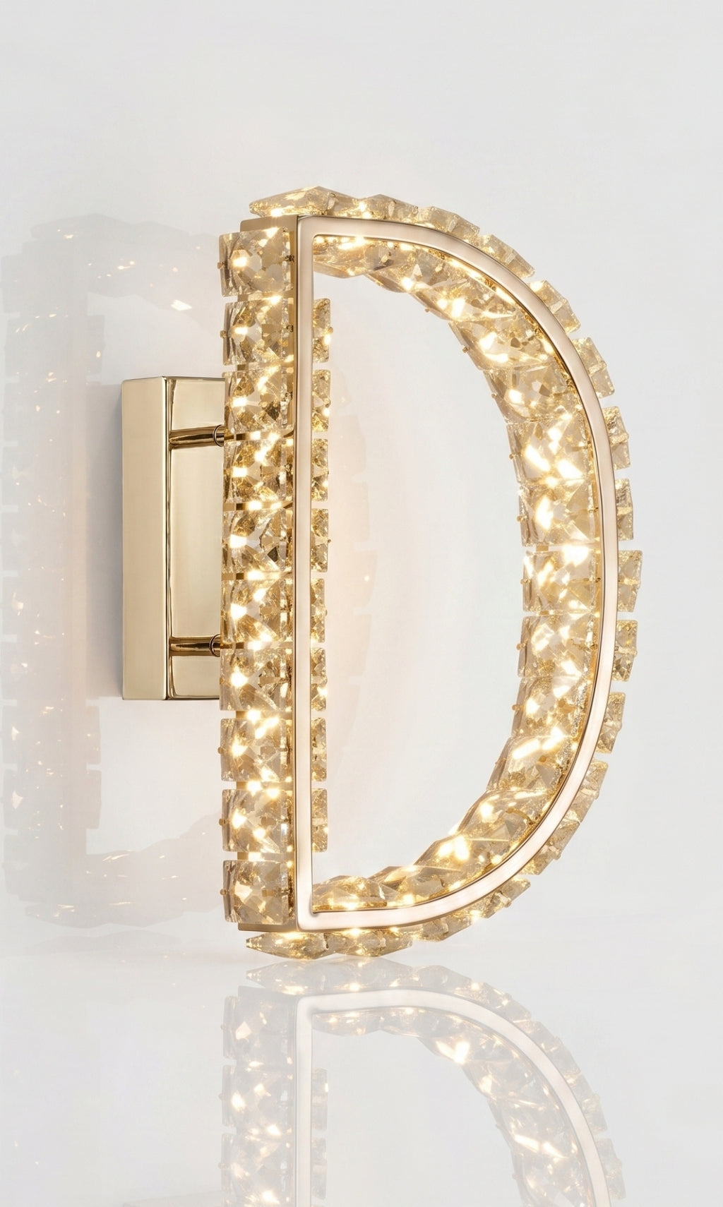 Arandela Parede Cristal Dourada Led Letras Alfabeto A - Z