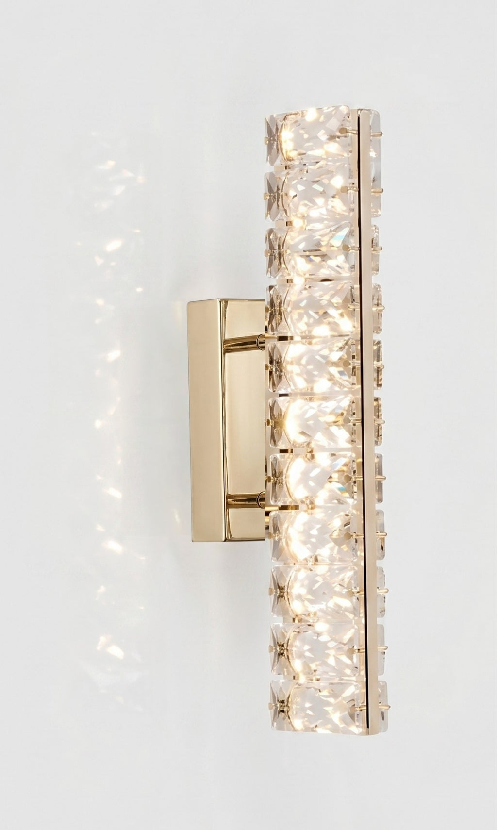 Arandela Parede Cristal Dourada Led Letras Alfabeto A - Z