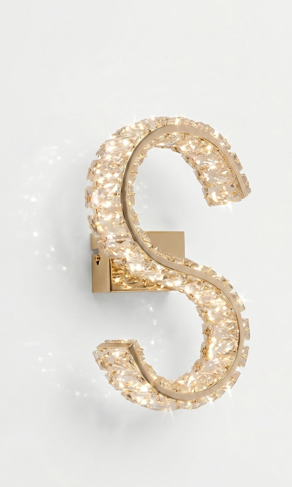Arandela Parede Cristal Dourada Led Letras Alfabeto A - Z