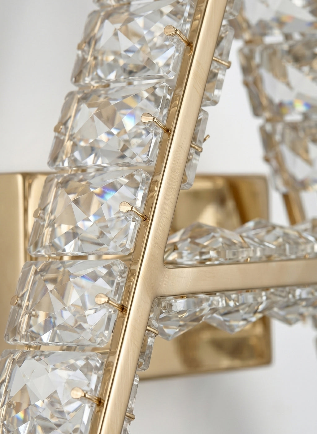 Arandela Parede Cristal Dourada Led Letras Alfabeto A - Z