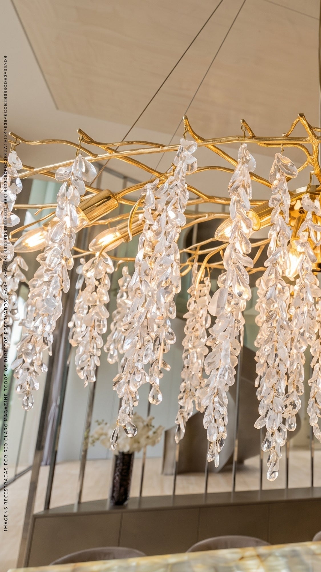 Lustre Pendente Cristal Dourado Galhos 150cm Luxo Bivolt E14